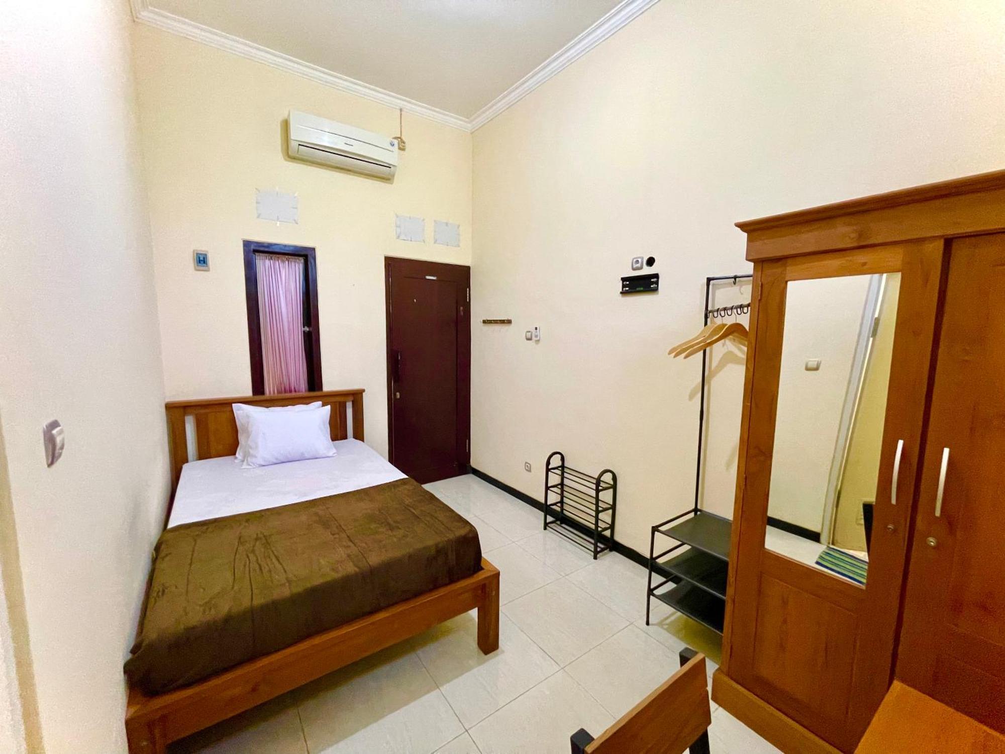 Offspring Ijen Hostel Banyuwangi Extérieur photo